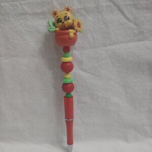 Disney Doorable- Spring Winnie the Pooh - Handmade Beaded Pen